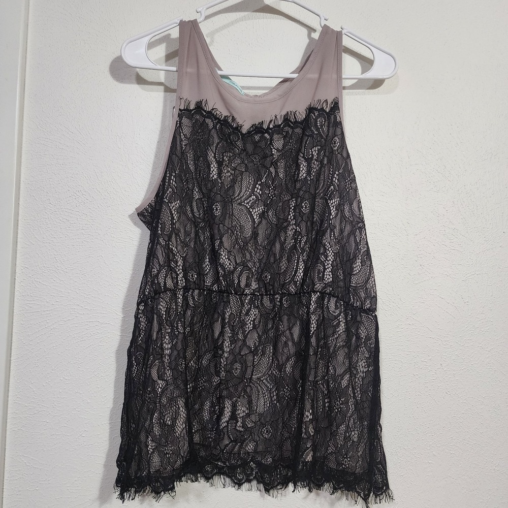 Maurice's‎ Shirt Sleeveless Women's Large With Lace